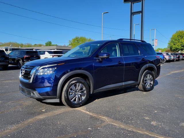 used 2025 Nissan Pathfinder car, priced at $32,000