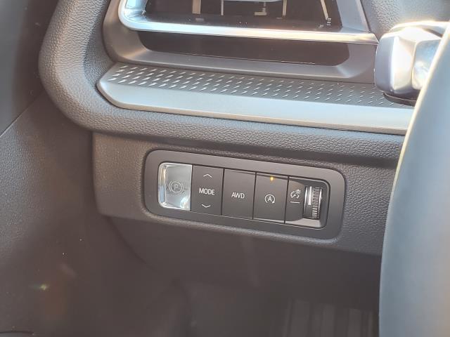 new 2026 Chevrolet Traverse car, priced at $47,933