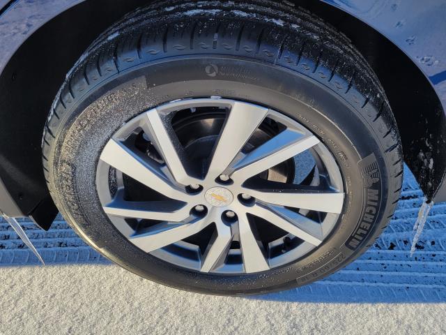 used 2023 Chevrolet Equinox car, priced at $21,900