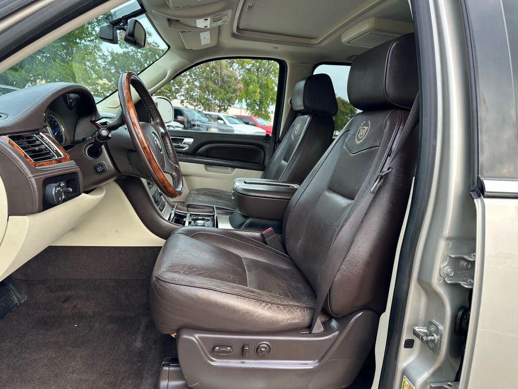 used 2014 Cadillac Escalade ESV car, priced at $14,750