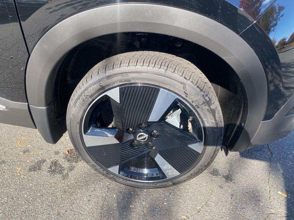 new 2026 Nissan Kicks car, priced at $27,459