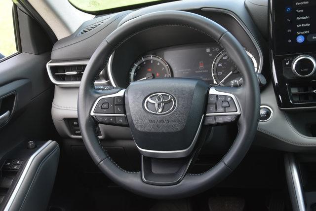 used 2023 Toyota Highlander car, priced at $34,988