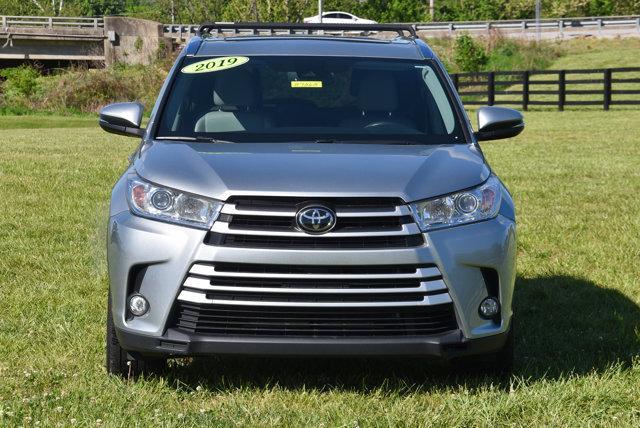 used 2019 Toyota Highlander car, priced at $23,454