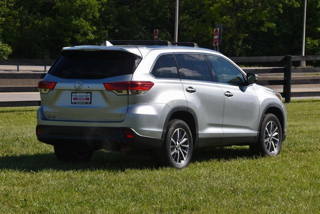 used 2019 Toyota Highlander car, priced at $23,454