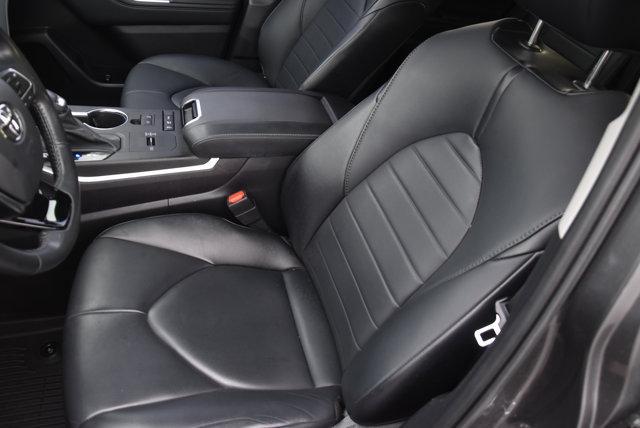 used 2021 Toyota Highlander Hybrid car, priced at $34,489