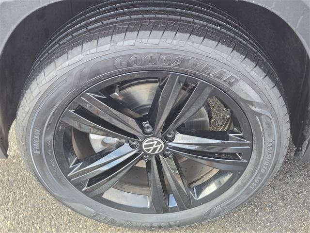 used 2023 Volkswagen Atlas car, priced at $29,990