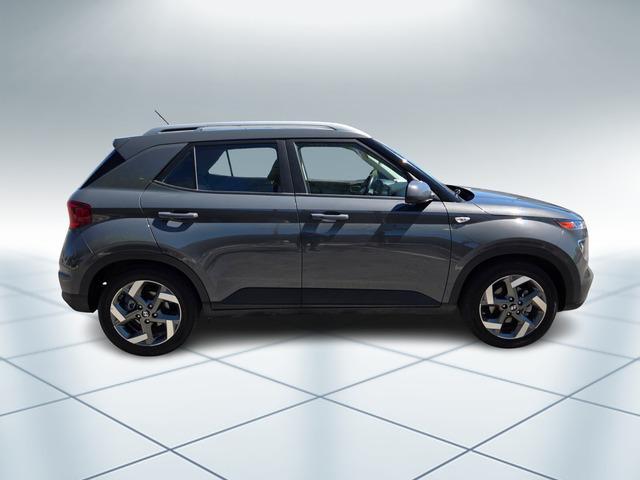 used 2025 Hyundai Venue car, priced at $18,999