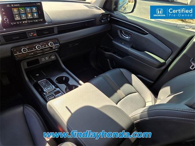 used 2025 Honda Pilot car, priced at $37,980