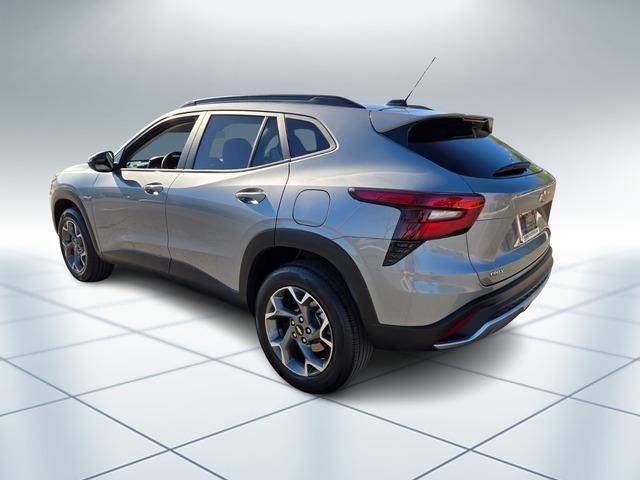 used 2025 Chevrolet Trax car, priced at $20,244