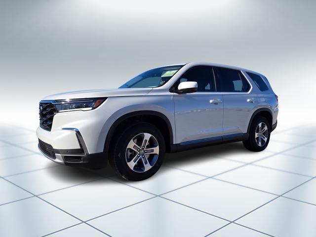 new 2025 Honda Pilot car, priced at $48,280
