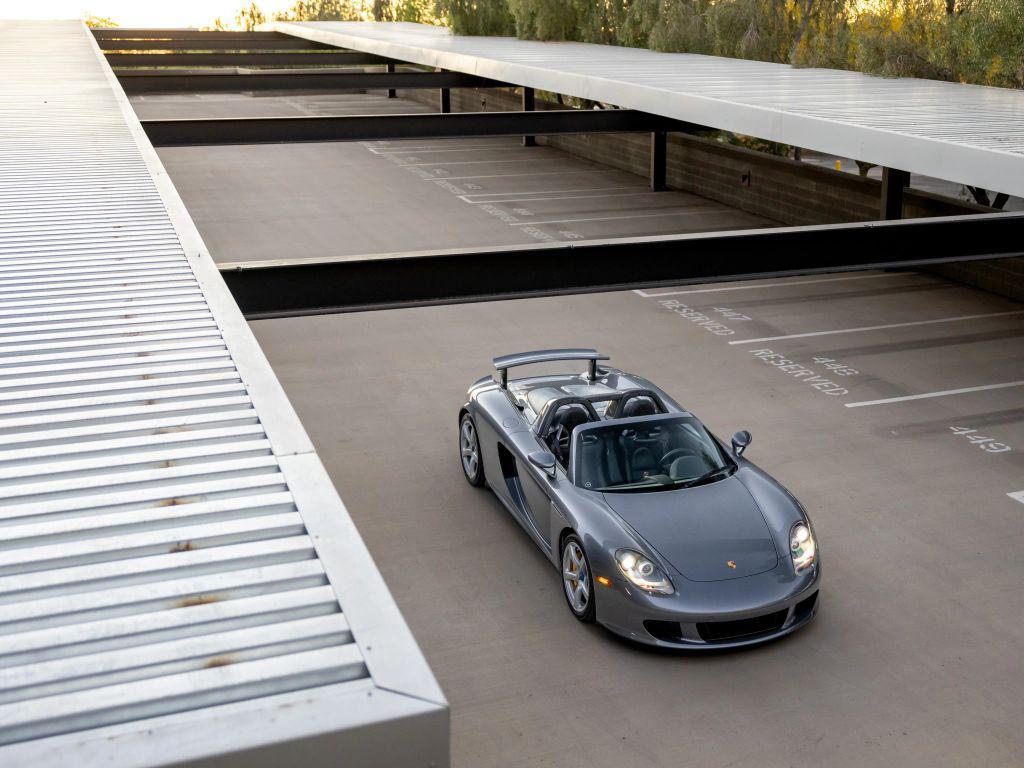 used 2004 Porsche Carrera GT car