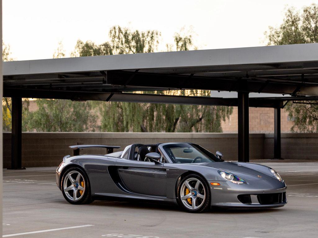 used 2004 Porsche Carrera GT car