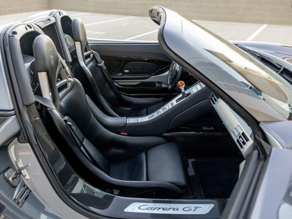 used 2004 Porsche Carrera GT car