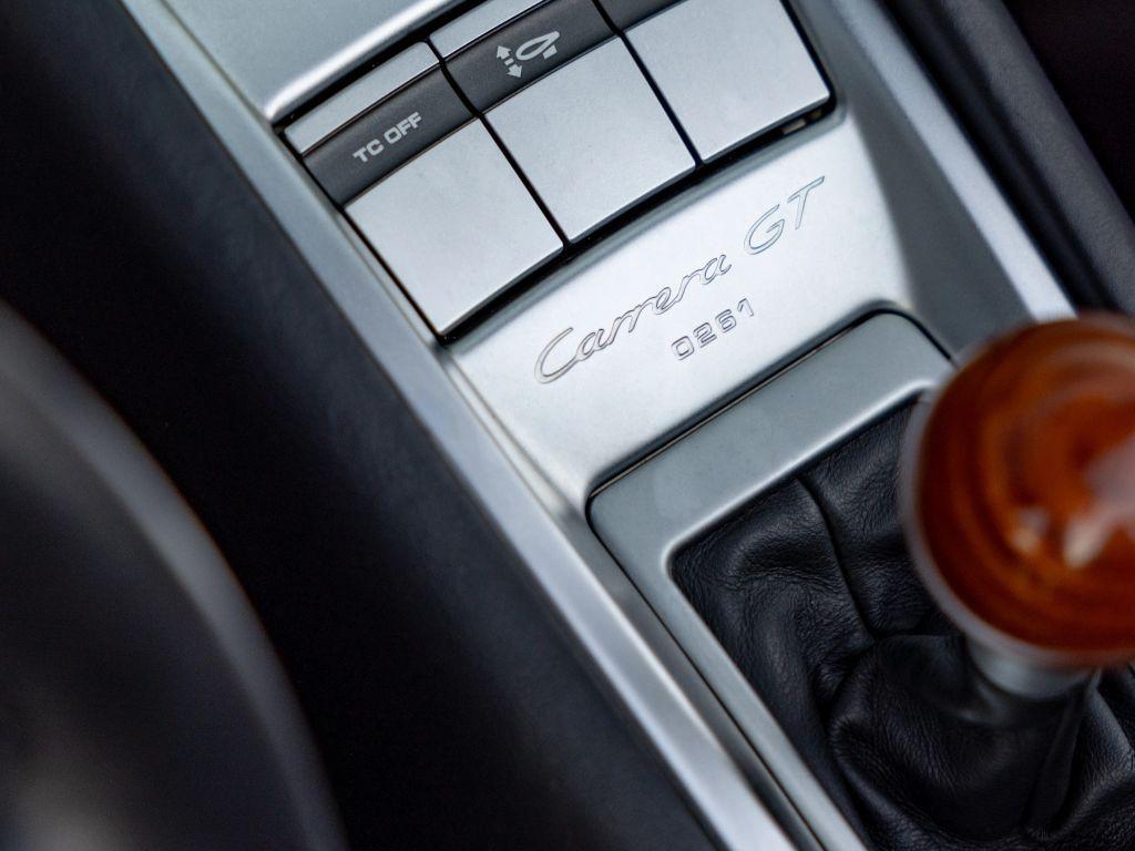 used 2004 Porsche Carrera GT car