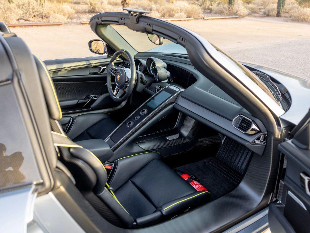 used 2015 Porsche 918 Spyder car