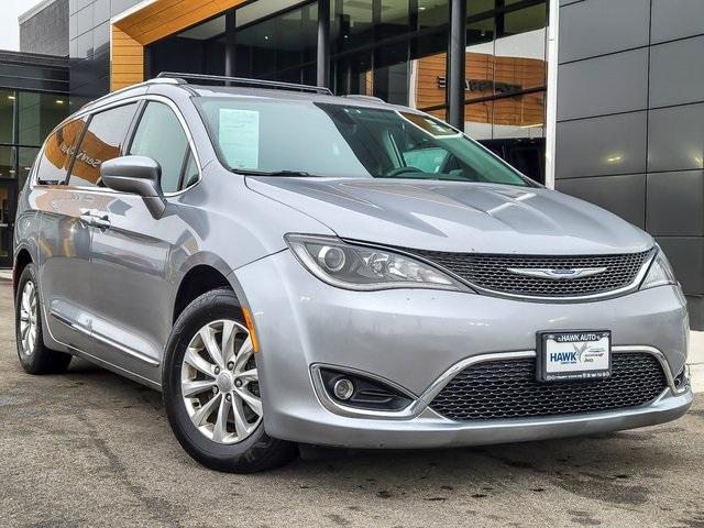 used 2018 Chrysler Pacifica car, priced at $13,661