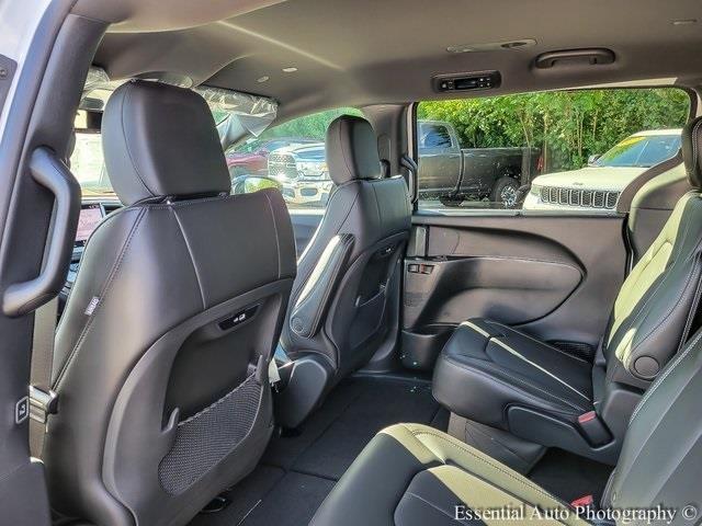 new 2026 Chrysler Pacifica car, priced at $36,738