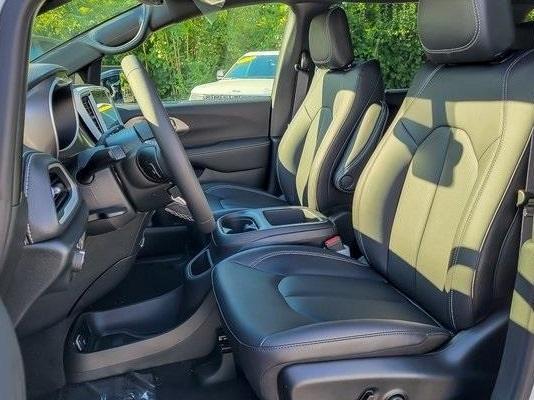new 2026 Chrysler Pacifica car, priced at $36,738