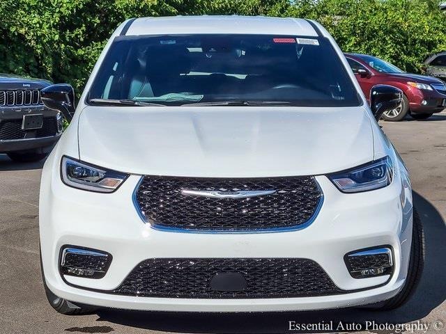 new 2026 Chrysler Pacifica car, priced at $36,738