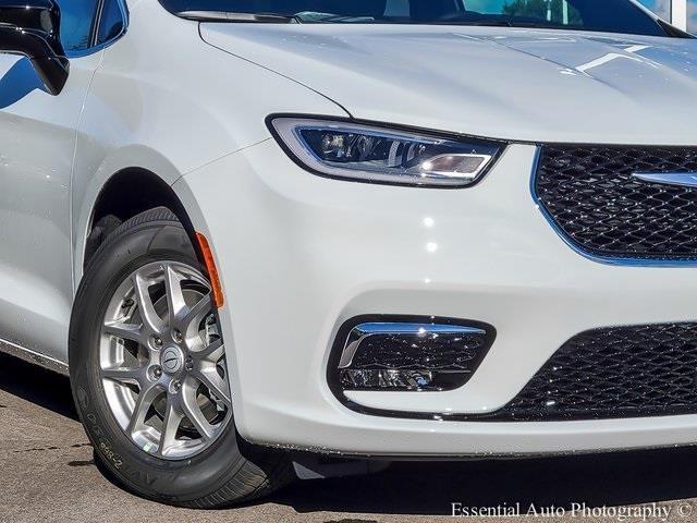 new 2026 Chrysler Pacifica car, priced at $36,738