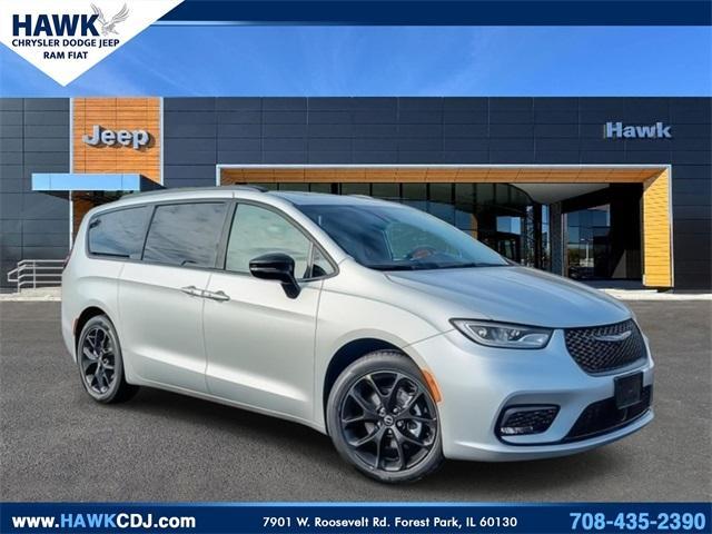 new 2026 Chrysler Pacifica car, priced at $44,988