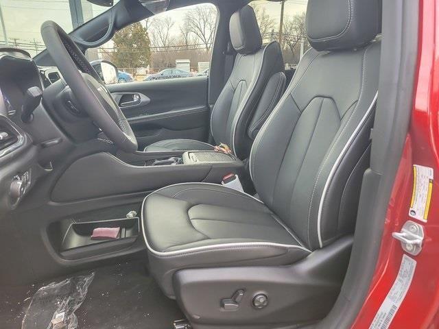 new 2026 Chrysler Pacifica car, priced at $48,643