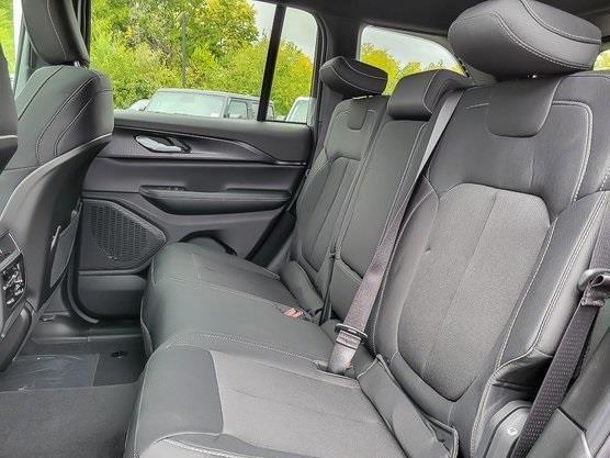 new 2025 Jeep Grand Cherokee car, priced at $36,288