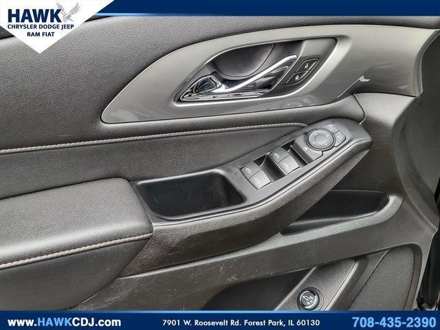 used 2023 Chevrolet Traverse car, priced at $27,718