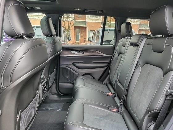 new 2026 Jeep Grand Cherokee car, priced at $44,912