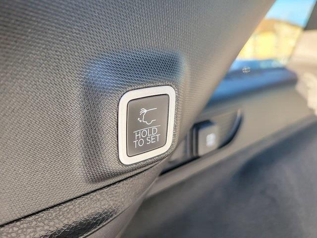 new 2026 Jeep Grand Cherokee car, priced at $59,967