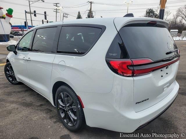 new 2026 Chrysler Pacifica car, priced at $41,604