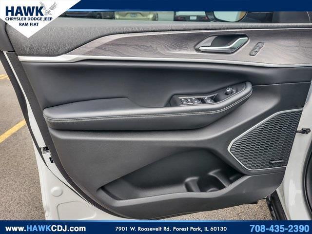 used 2023 Jeep Grand Cherokee car, priced at $27,998