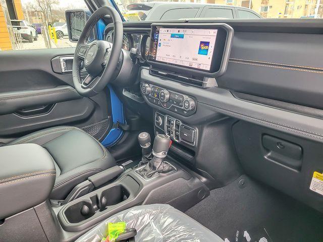 new 2026 Jeep Gladiator car, priced at $43,422