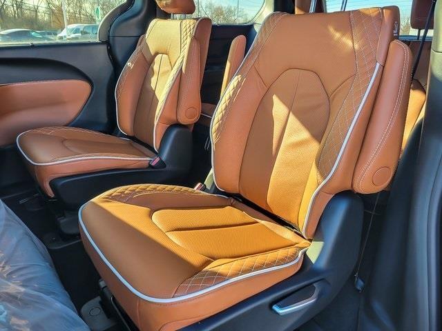 new 2026 Chrysler Pacifica Hybrid car, priced at $58,772