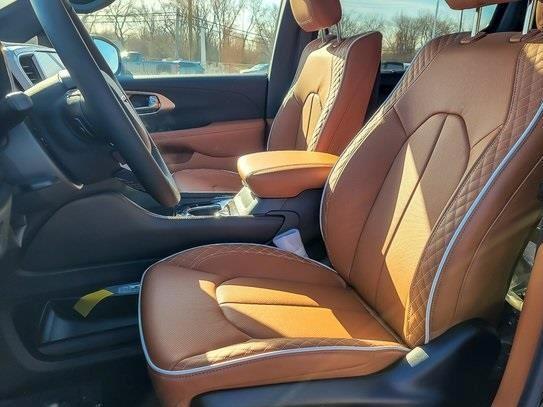 new 2026 Chrysler Pacifica Hybrid car, priced at $58,772