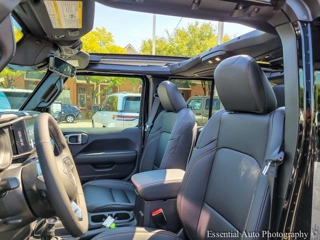 new 2025 Jeep Wrangler car, priced at $47,988