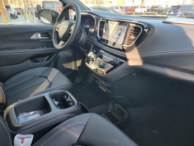 new 2026 Chrysler Pacifica car, priced at $45,954