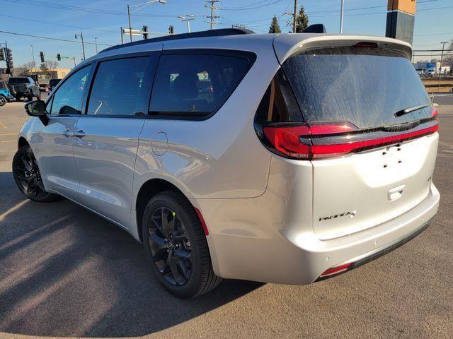 new 2026 Chrysler Pacifica car, priced at $45,954