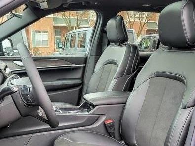 new 2026 Jeep Grand Cherokee car, priced at $44,376