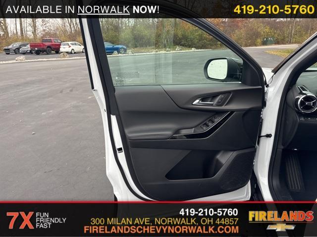 new 2026 Chevrolet Equinox car, priced at $31,360