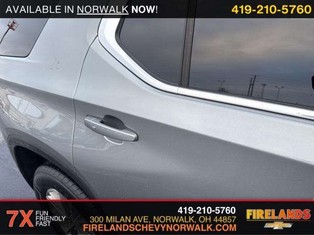 used 2023 Chevrolet Traverse car, priced at $28,950