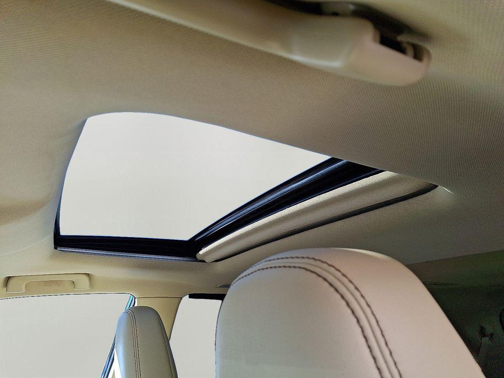 used 2018 Toyota Highlander Hybrid car, priced at $25,600