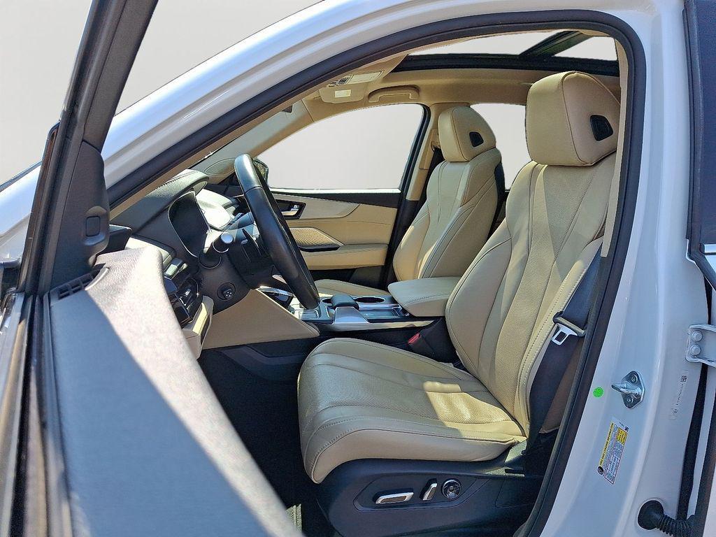 used 2023 Acura MDX car, priced at $39,495