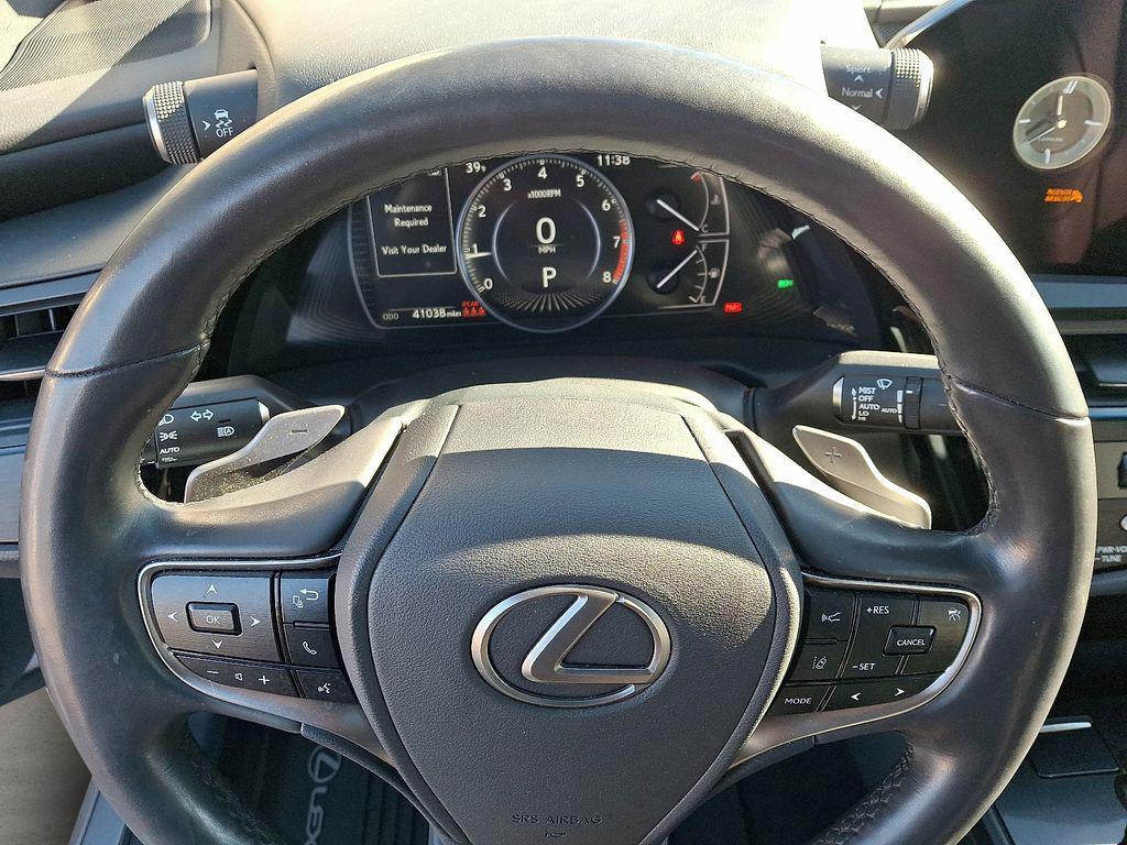 used 2023 Lexus ES 250 car, priced at $29,995