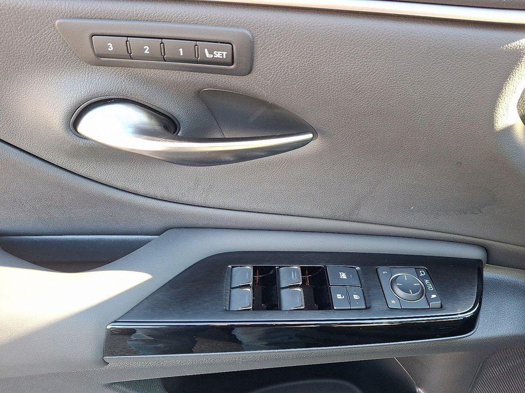 used 2023 Lexus ES 350 car, priced at $34,994