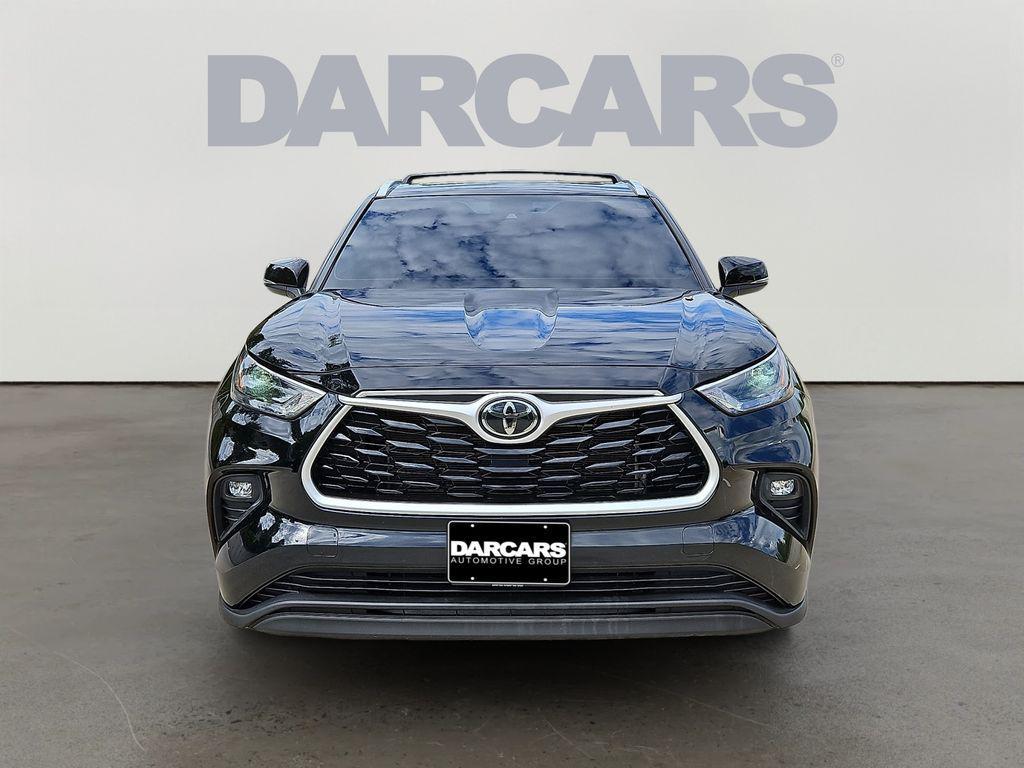 used 2023 Toyota Highlander car, priced at $29,896