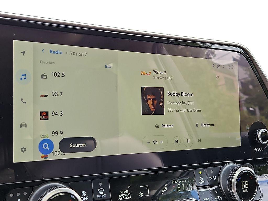 used 2023 Toyota Highlander car, priced at $29,896