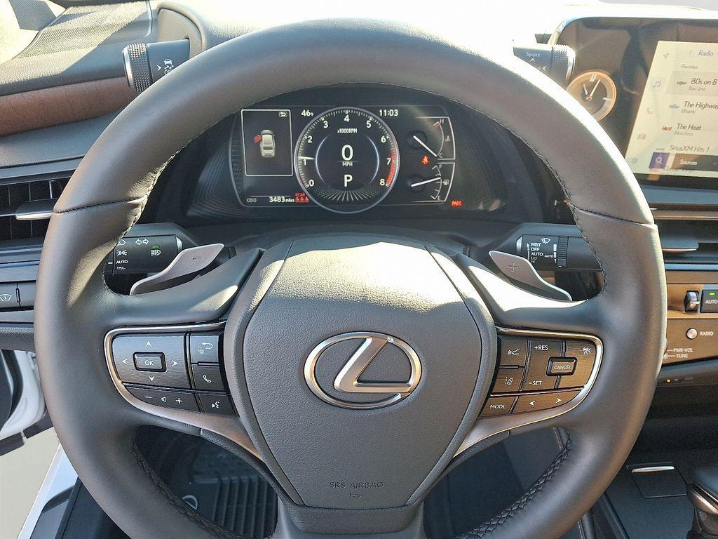 used 2025 Lexus ES 350 car, priced at $44,000