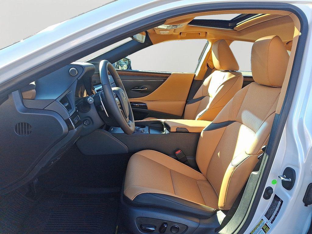 used 2025 Lexus ES 350 car, priced at $44,000