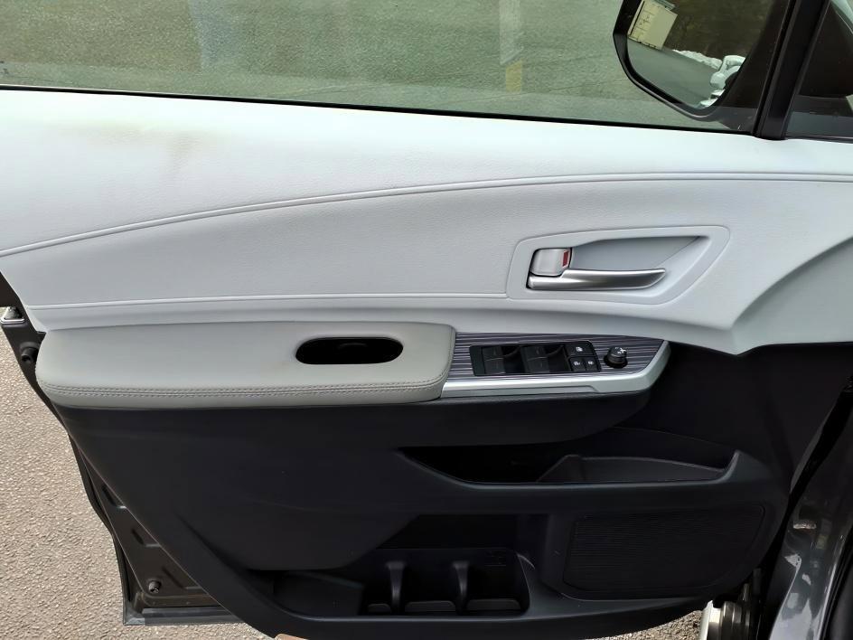 used 2025 Toyota Sienna car, priced at $45,690